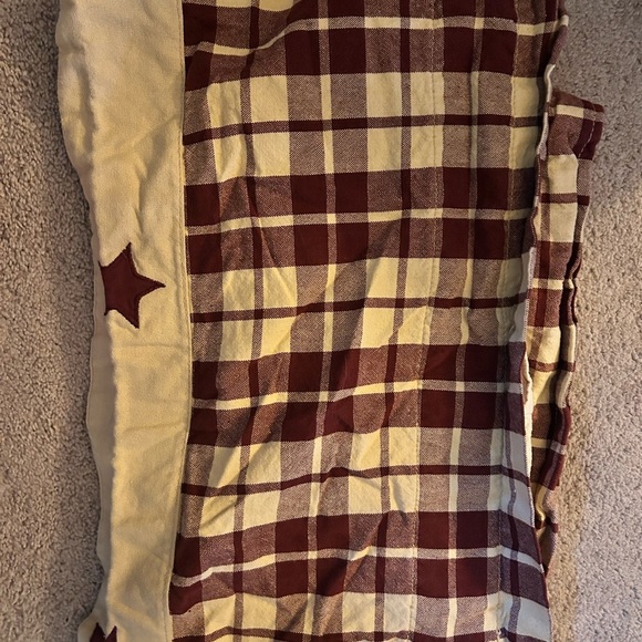 Rustic Plaid Valance with Star Design - Picture 2 of 2